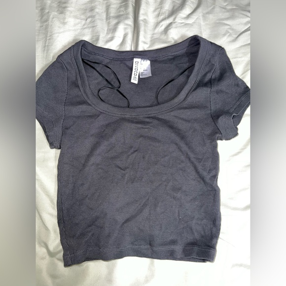 H&M Tops - H&M Divided Charcoal Ribbed Top